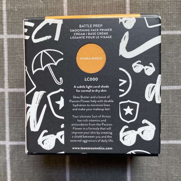 Teeez Cosmetics Smoothing Face Primer - Picture 4 of 7